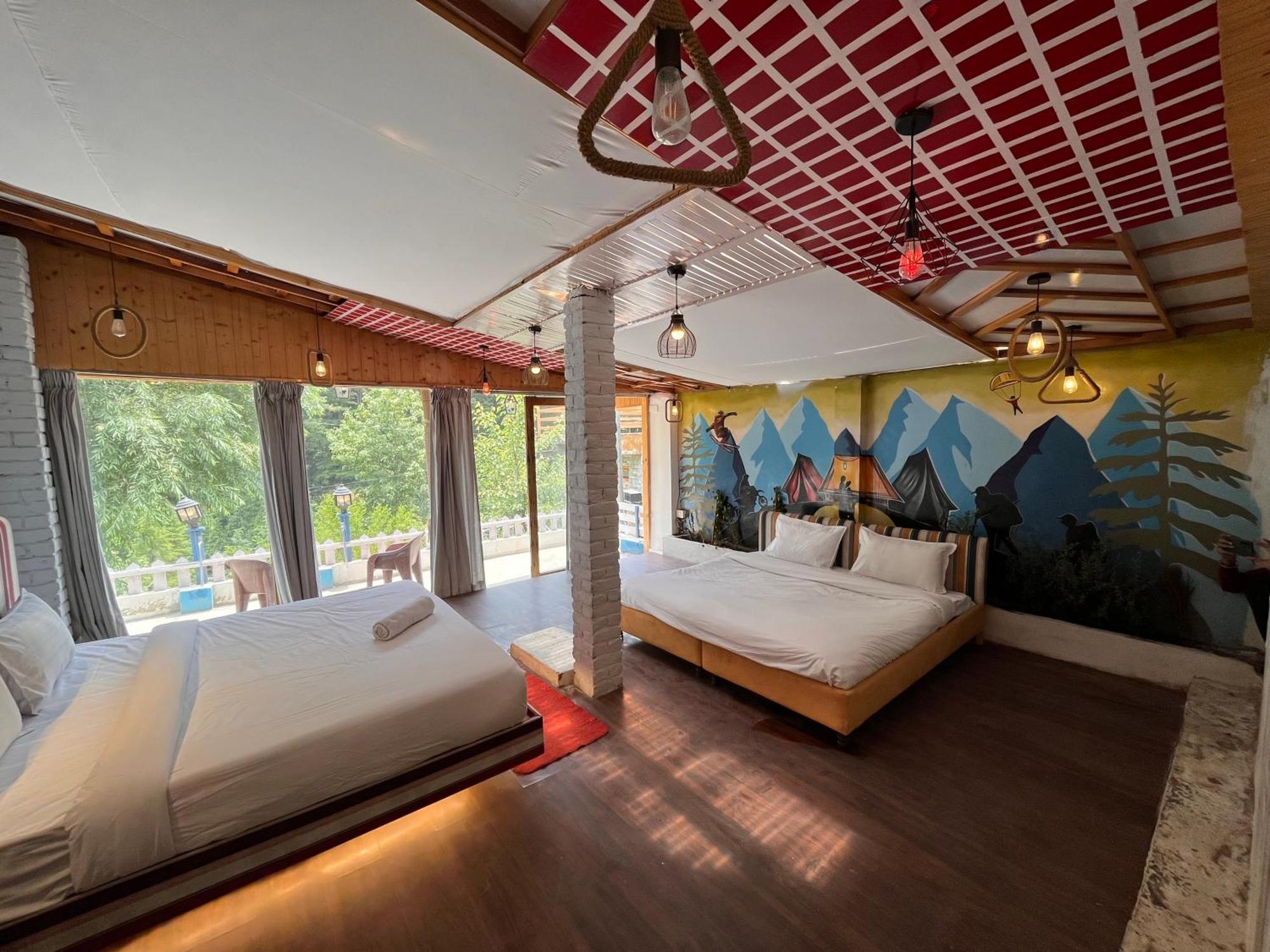 Apple Flower By Rohtang Family Hotels- Balcony & Mountain View, Near Mall Road, Personal Parking 4* Manali (Himachal Pradesh)